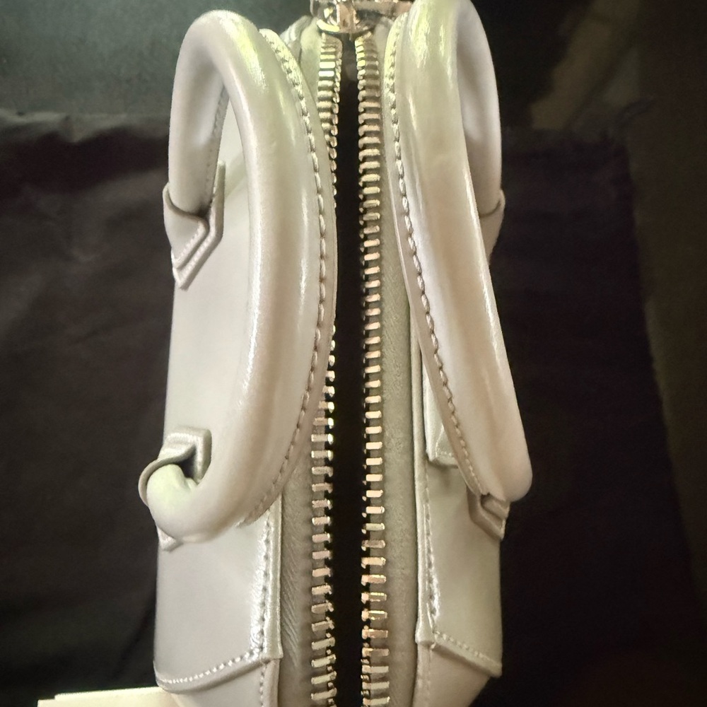 Givenchy Antigona Mini - Picture 8 of 14